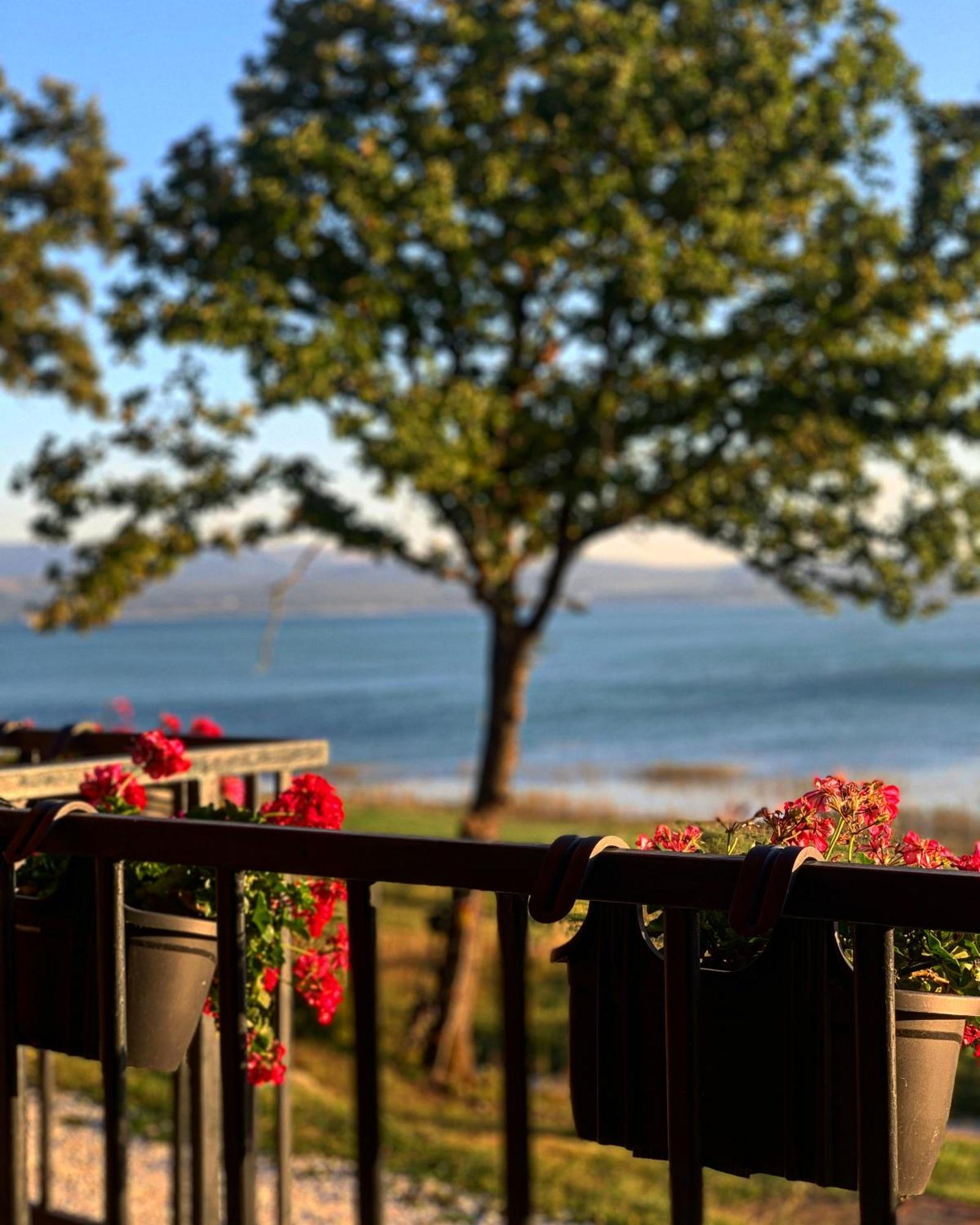Lake House Beliz 리브노 외부 사진