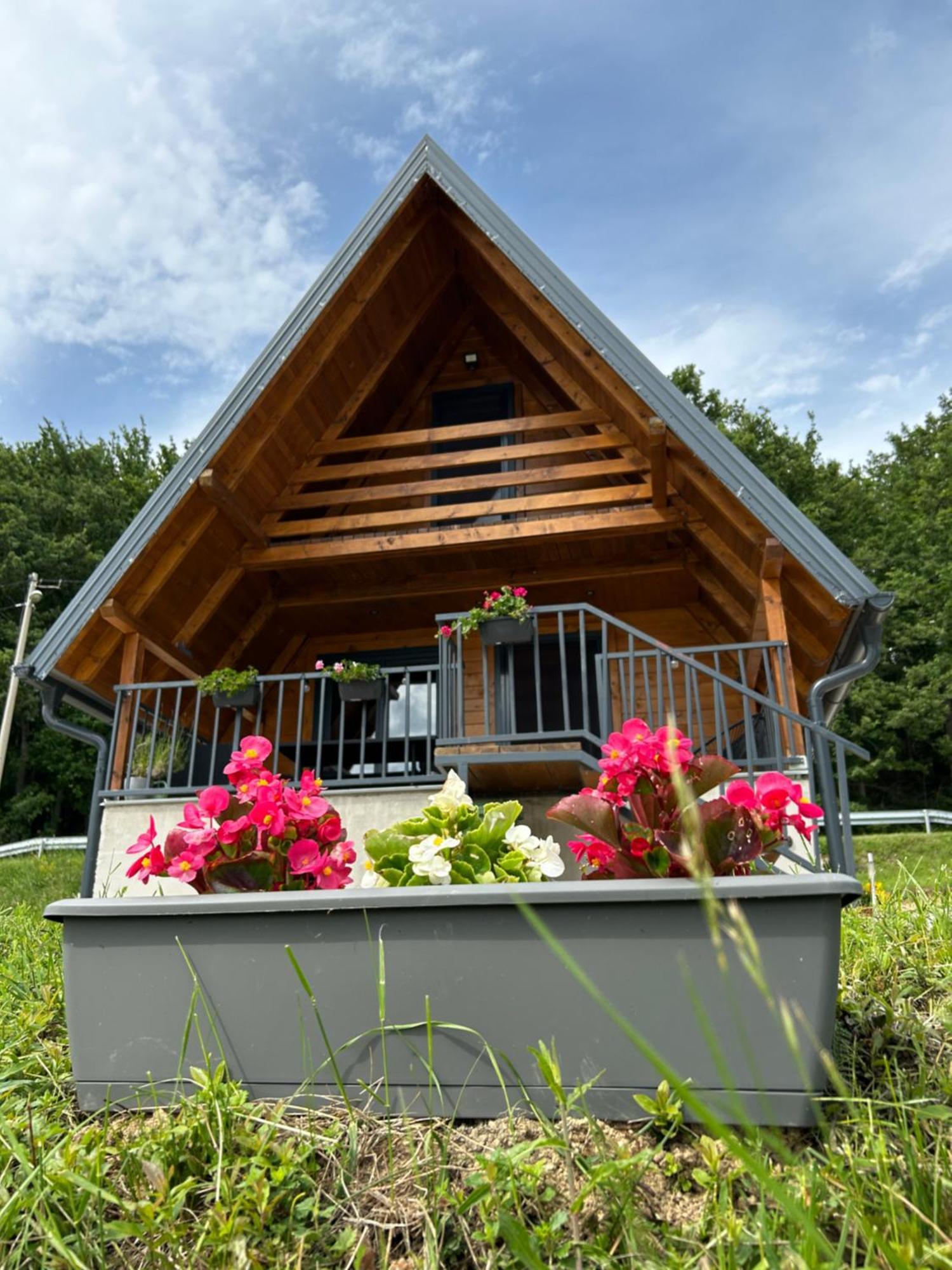 Lake House Beliz 리브노 외부 사진